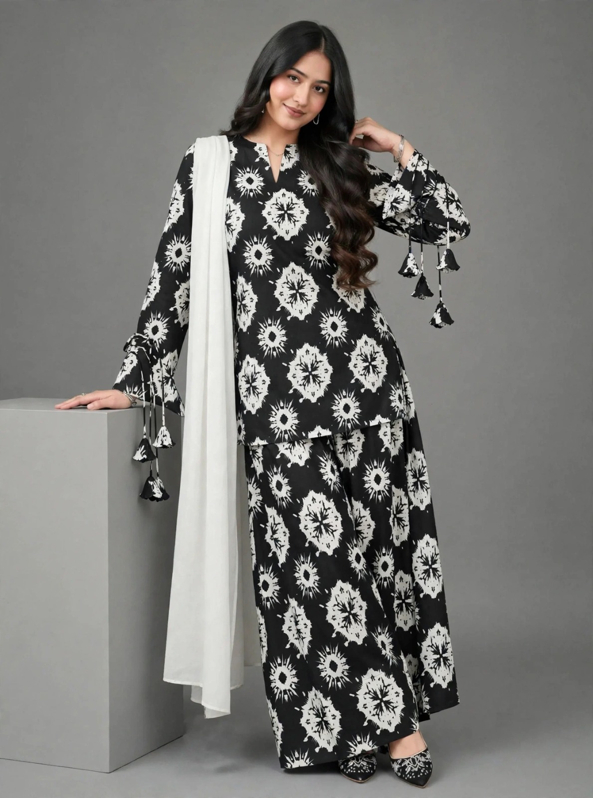 Monochrome Geometric Print Suit